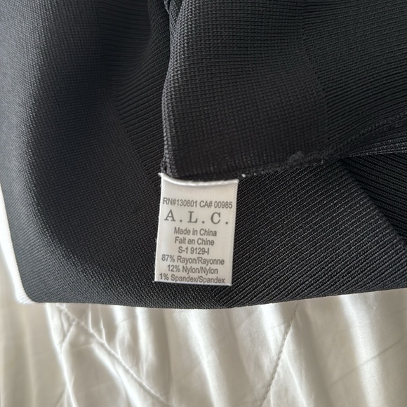 A.L.C. Black and white top - medium - Picture 3 of 3